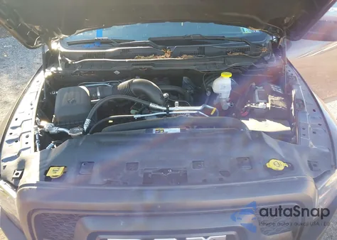 2021 Ram 1500 Classic Warlock 4X4 6'4 Box из США, поврежденный, VIN 1C6RR7GT9MS595910